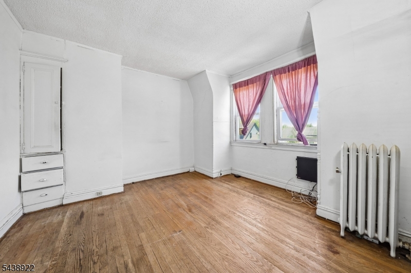Clinton Hill - Residential Income