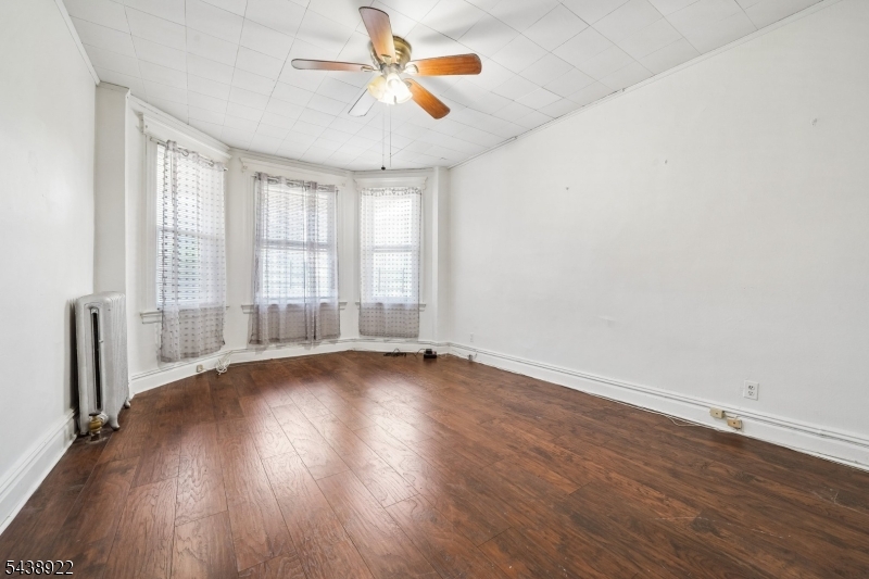 Clinton Hill - Residential Income