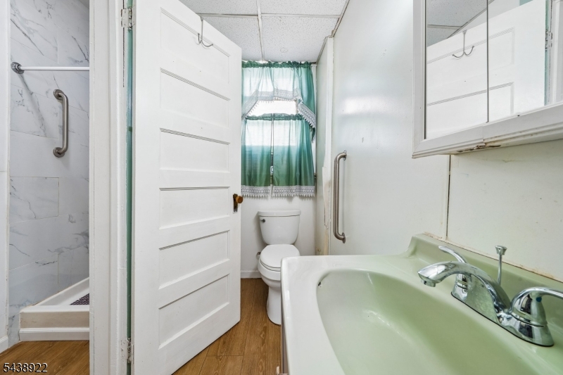 Clinton Hill - Residential Income