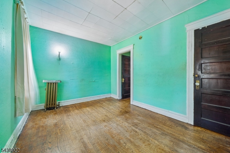 Clinton Hill - Residential Income