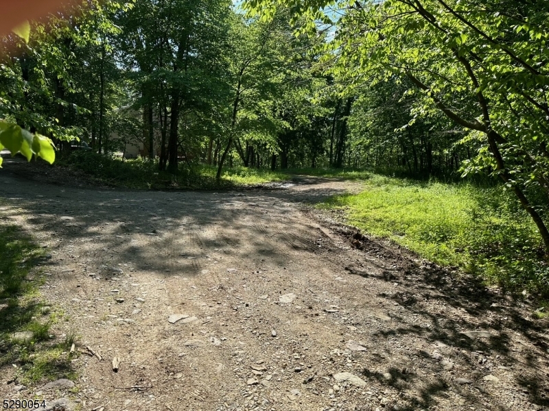 Hewitt - Land