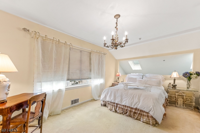 ALLWOOD MEWS - Residential