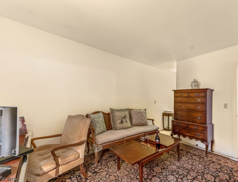 ALLWOOD MEWS - Residential