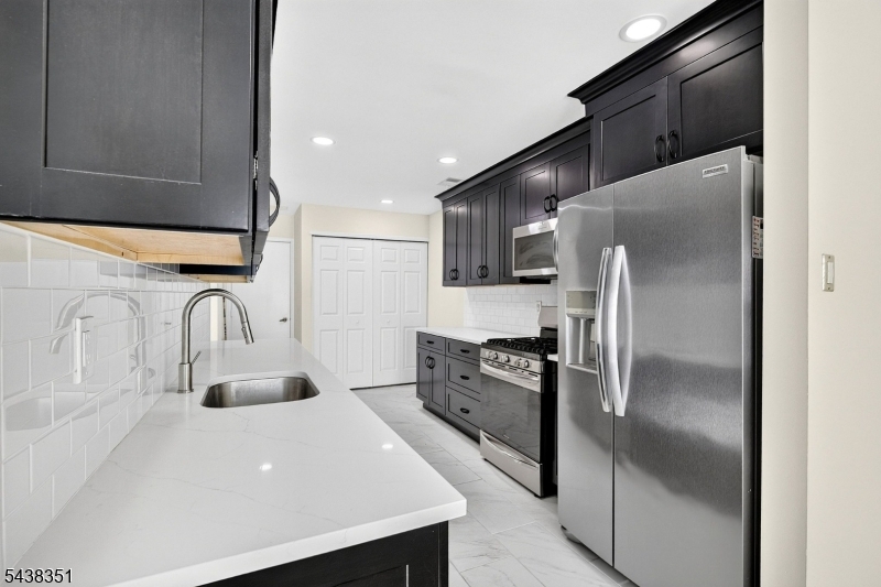 Montgomery Woods - Residential