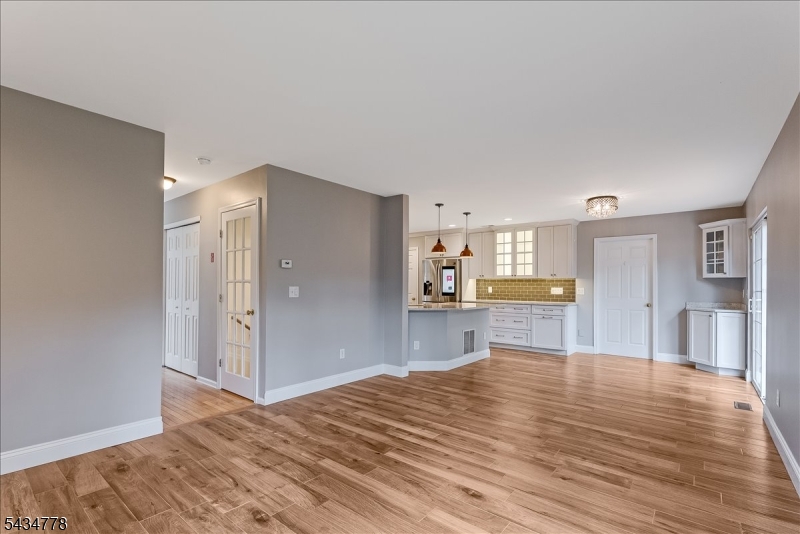 Country Oaks - Residential