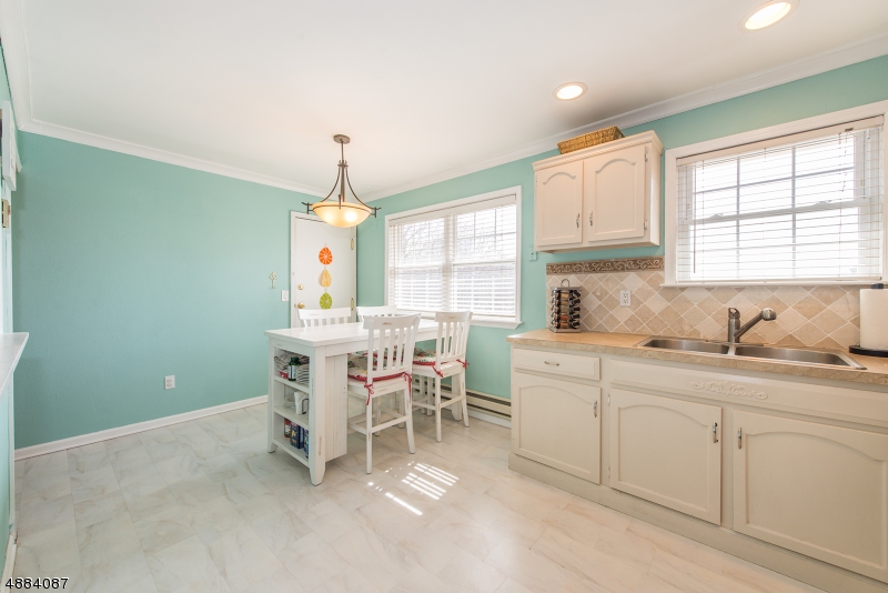 Mountainview Manor - Residential