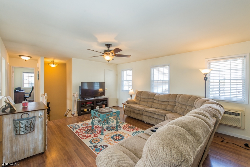 Mountainview Manor - Residential