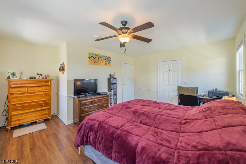 Mountainview Manor - Residential