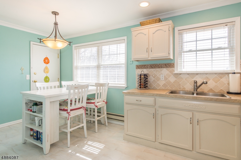 Mountainview Manor - Residential