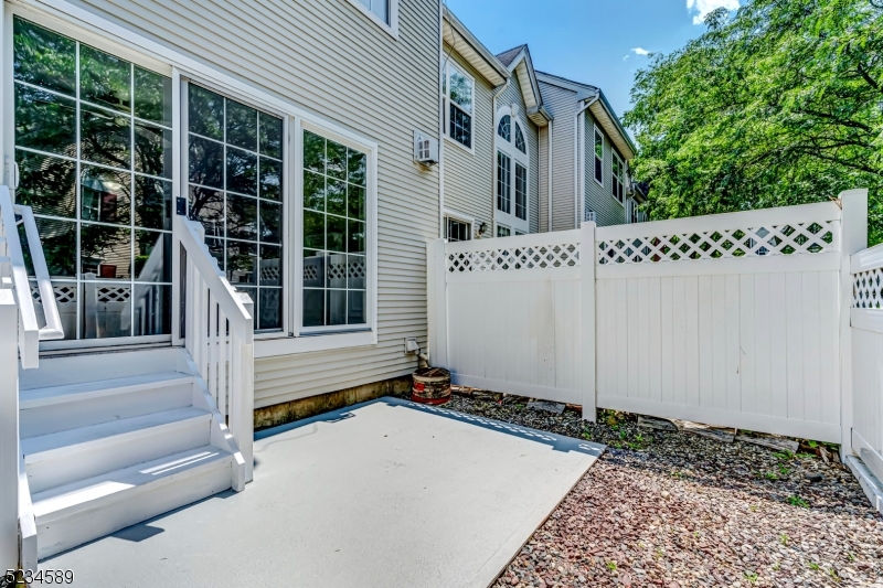 Hamilton Woods - Residential Lease