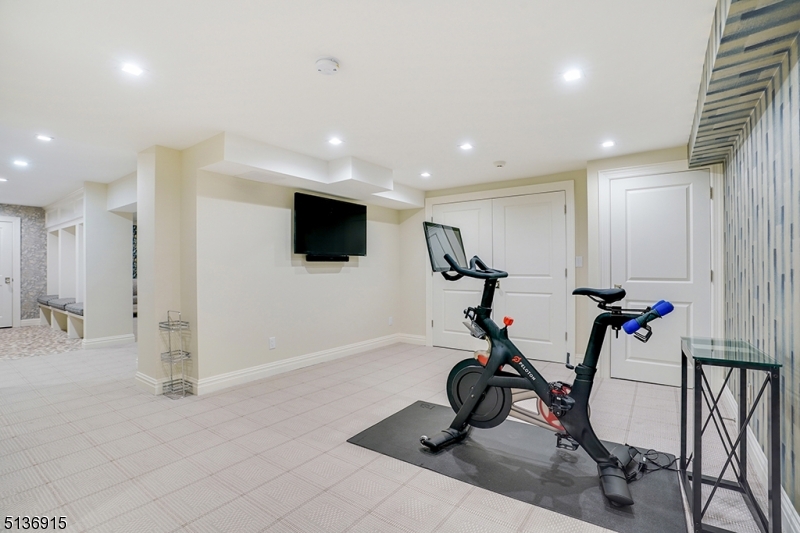 North Summit - Residential