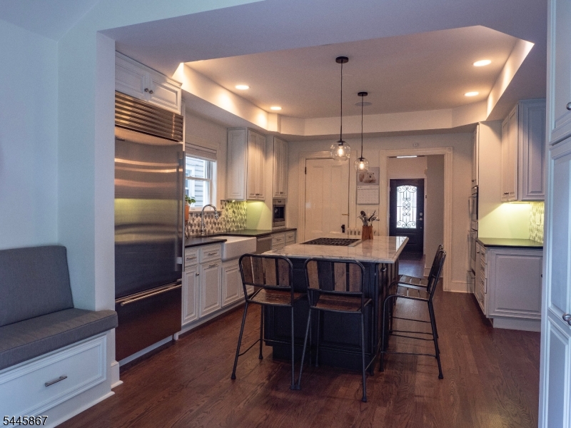 JUST OFF GREEN - Residential