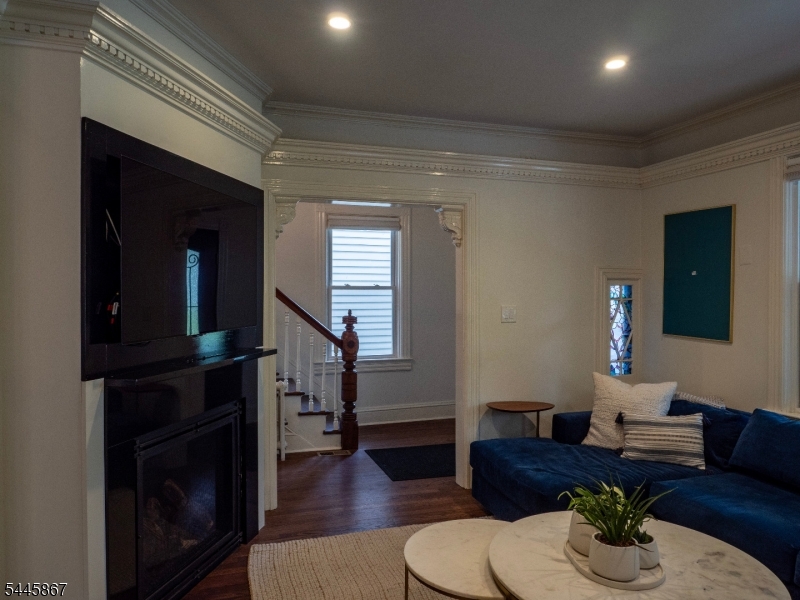 JUST OFF GREEN - Residential