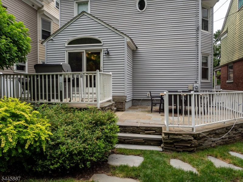 JUST OFF GREEN - Residential