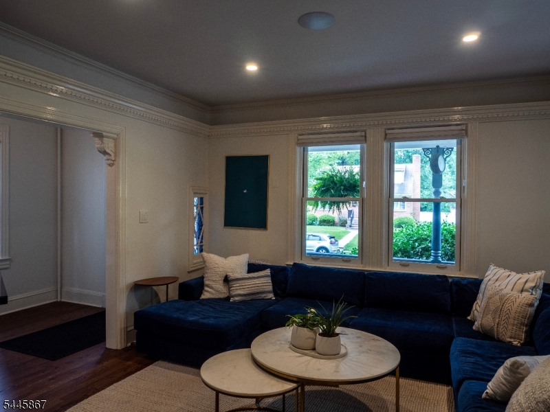 JUST OFF GREEN - Residential