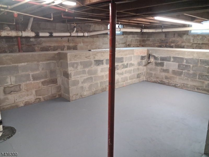 Cedar Grove Lane - Residential Lease