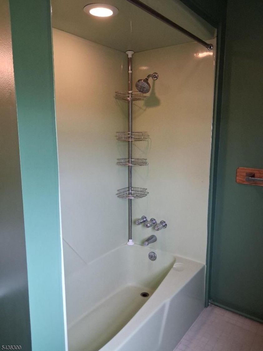 Cedar Grove Lane - Residential Lease