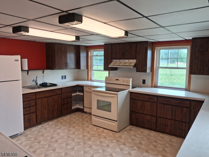 Cedar Grove Lane - Residential Lease