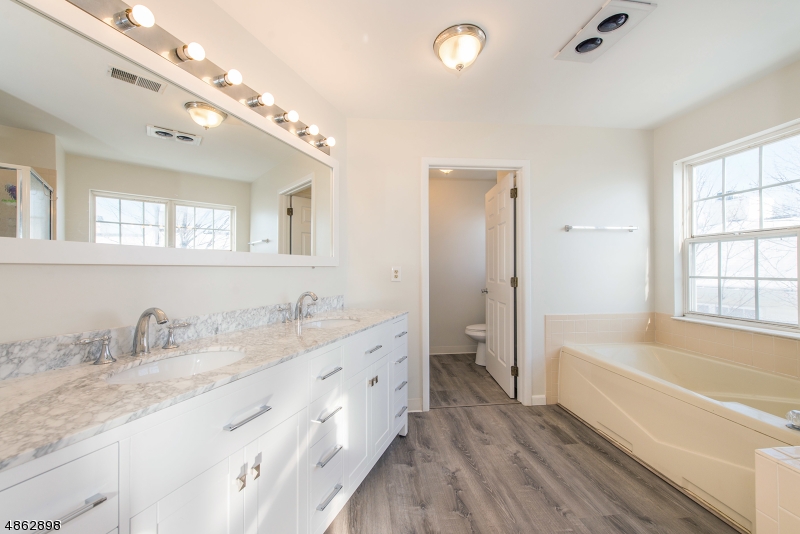 Oak Ridge - Residential