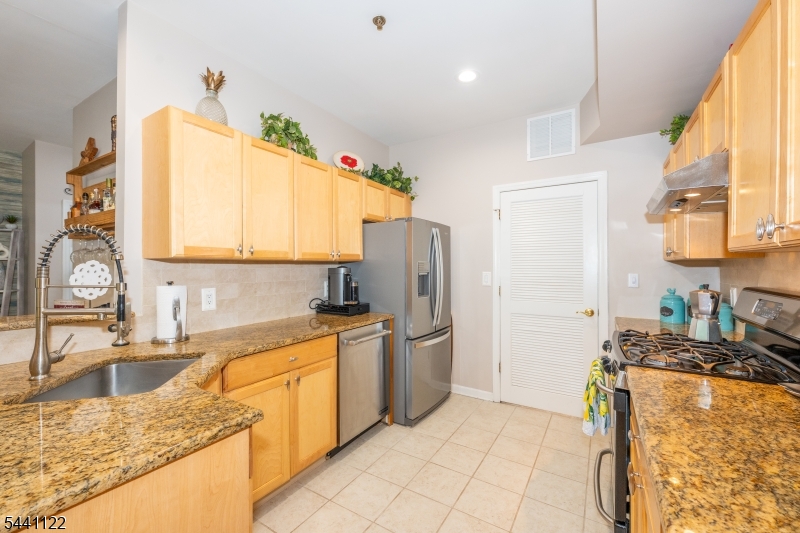 Sun Valley at Pompton - Residential
