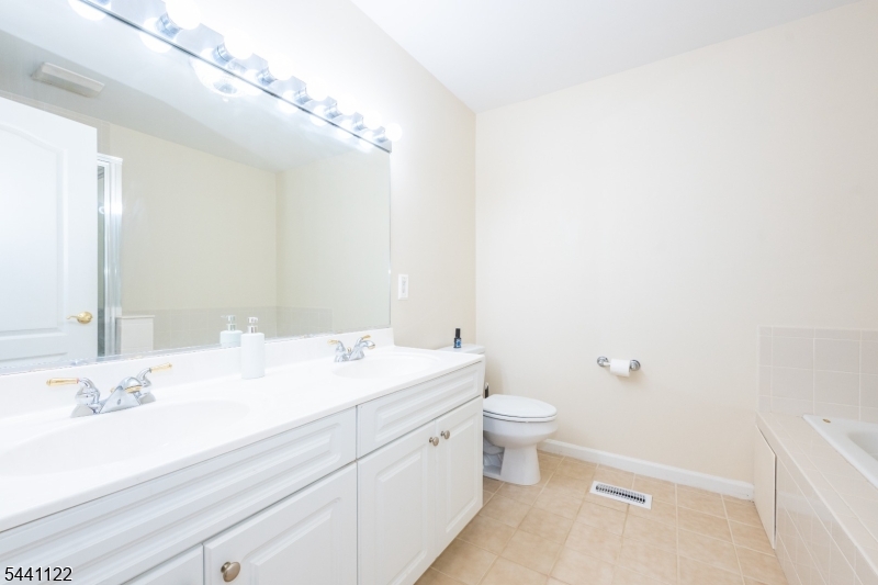 Sun Valley at Pompton - Residential