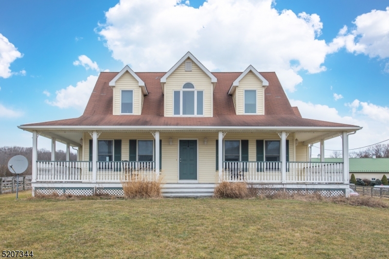 Amazing opportunity to rent this 1932 square foot colonial with 3 bedrooms 2.5 baths, large full basement and more. 1st Floor master bedroom formal dining room, laundry room, bath, and eat in kitchen. 2 bedrooms on the second floor with full bath. Home available for April 1st move in date.