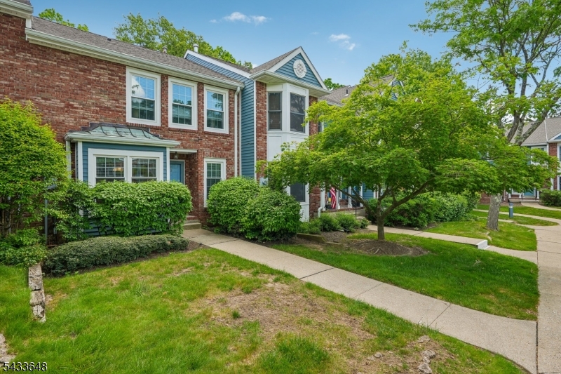 Pointe at Stoneview - Residential
