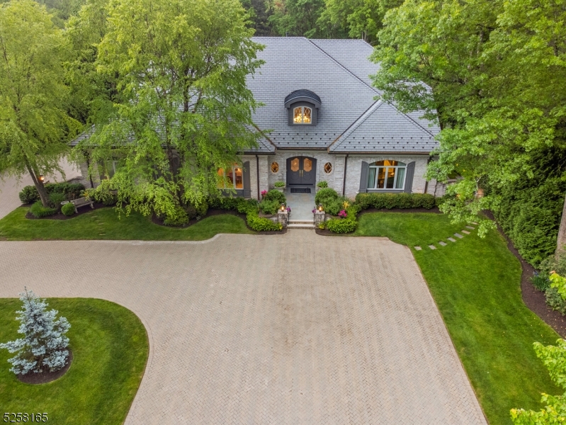 CHESTNUT HILL - Residential