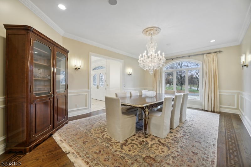 CHESTNUT HILL - Residential
