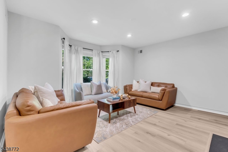Crossroad - Residential