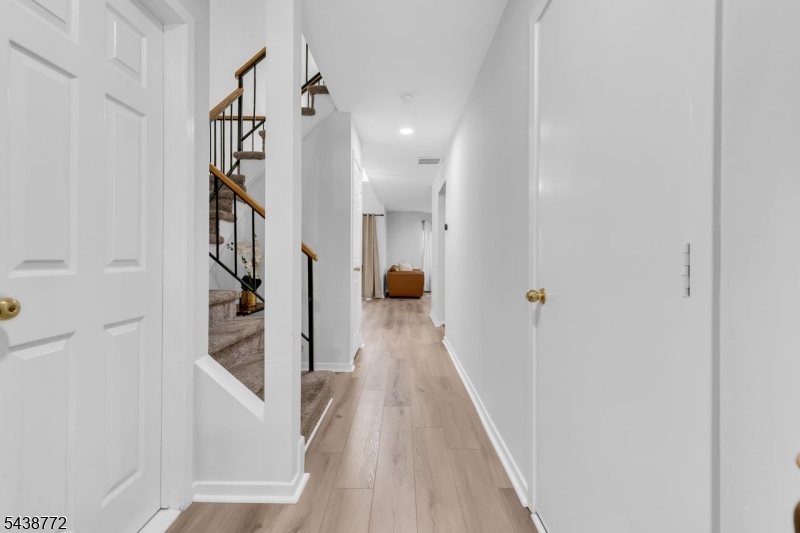Crossroad - Residential