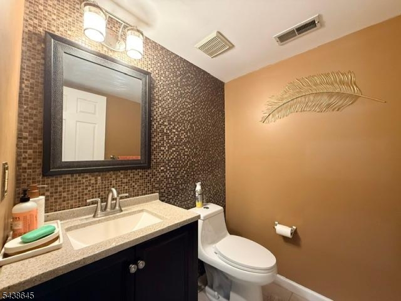 Whitehall Manor - Residential Lease
