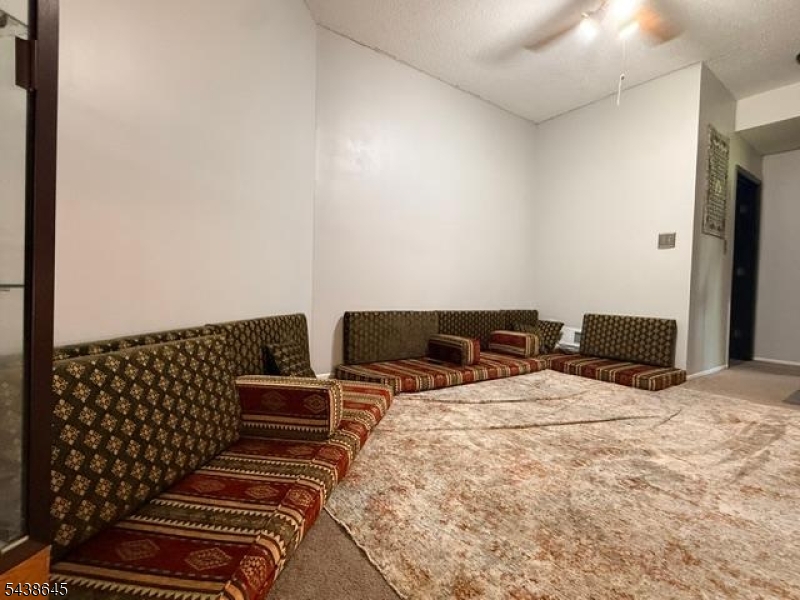 Whitehall Manor - Residential Lease