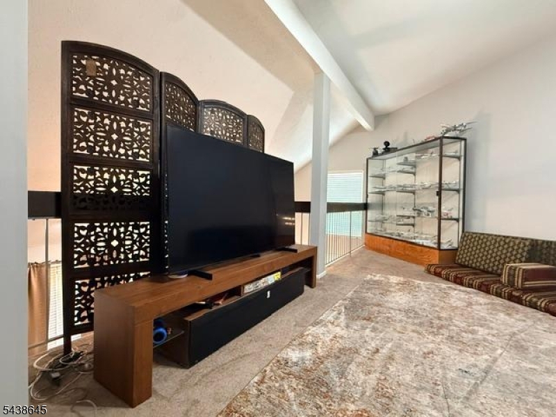 Whitehall Manor - Residential Lease