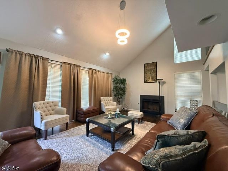Whitehall Manor - Residential Lease