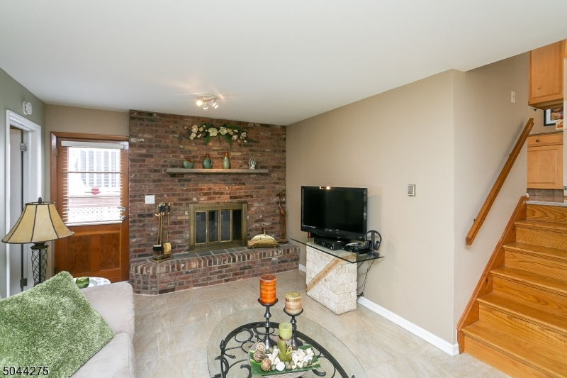 MAPLE PARK - Residential