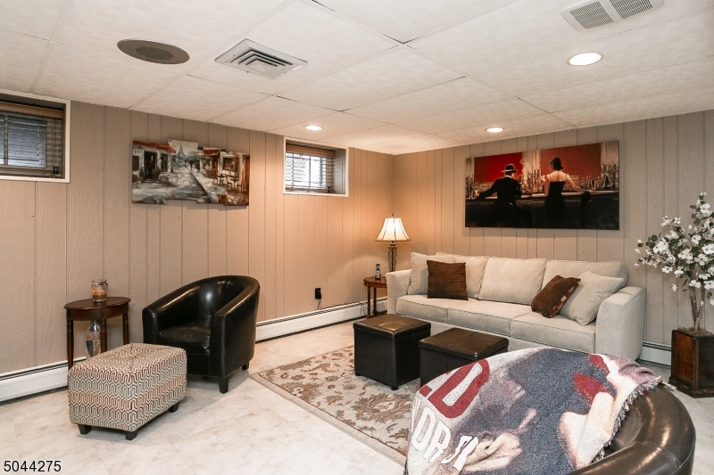 MAPLE PARK - Residential
