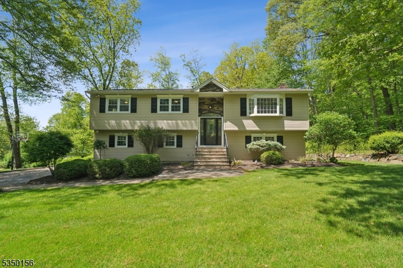 Welcome to this 4 bedroom Bi-Level home n this preferred Randolph neighborhood. Offers 4 spacious bedrooms, 2.5 baths, hardwood floors and an eat-in-kitchen. Features a deck and sprawling backyard. This home is ideally located near top-rated schools, major highways, shopping and recreation. Enjoy the perfect balance of comfort, convenience, and community.