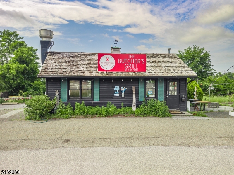 Excellent restaurant lease opportunity located at the busy intersection of two highly traveled roads with a traffic light, offering exceptional visibility and constant daily traffic. The dining area overlooks scenic fields and mountain views. All kitchen equipment and fixtures are included, fully functional, recently inspected, and approved by the local health department. The space offers seating for 45 guests and 12 on-site parking spaces. Conveniently located just minutes from Mountain Creek Resort and other year-round attractions. This turnkey location presents an outstanding opportunity for an established restaurant operator, franchisee, cafe, bakery, quick-service concept, or regional/national brand seeking to expand into a high-visibility location with an existing restaurant buildout and strong traffic counts.