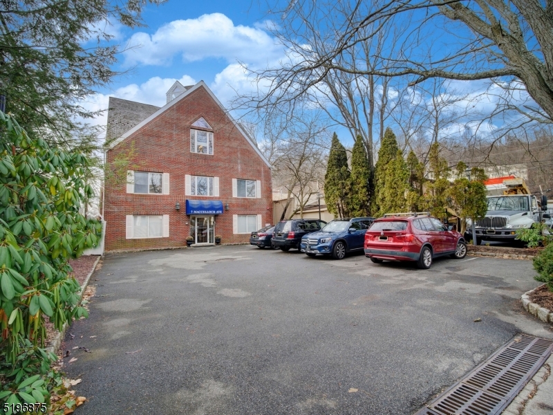 Ultra-modern, newer building with atrium and high ceilings, 3rd floor suite of three rooms available.  Room dimensions: lobby area 10' x 10'. Room 1: 14' x 9'; Room 2 (includes 2 closets): 15' x 11'. Elevator, fully carpeted, skylights, shared bathroom.  Landlord bills out for electric/gas--approx $80 monthly.  Neighboring tenants are medical/therapists.  One block from Morristown Green. Near traffic light at Mount Kemble Avenue. Quiet tree lined street in the heart of downtown Morristown. On-Site Parking PLUS free street parking. Super close to shopping, restaurants and bus stop.