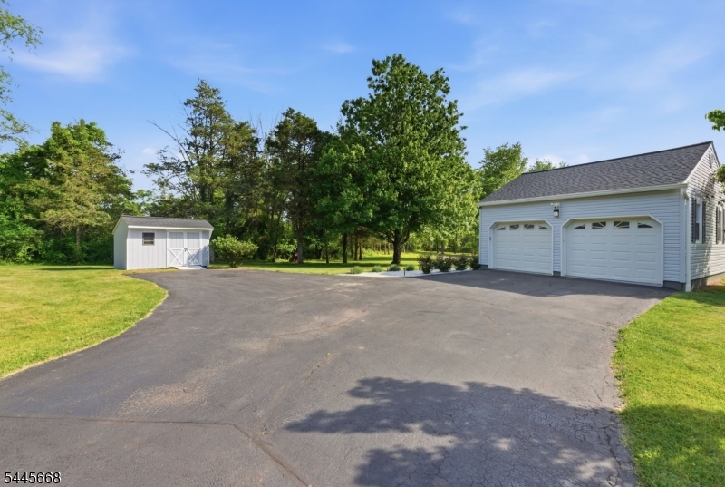 Whitehouse Station - Residential