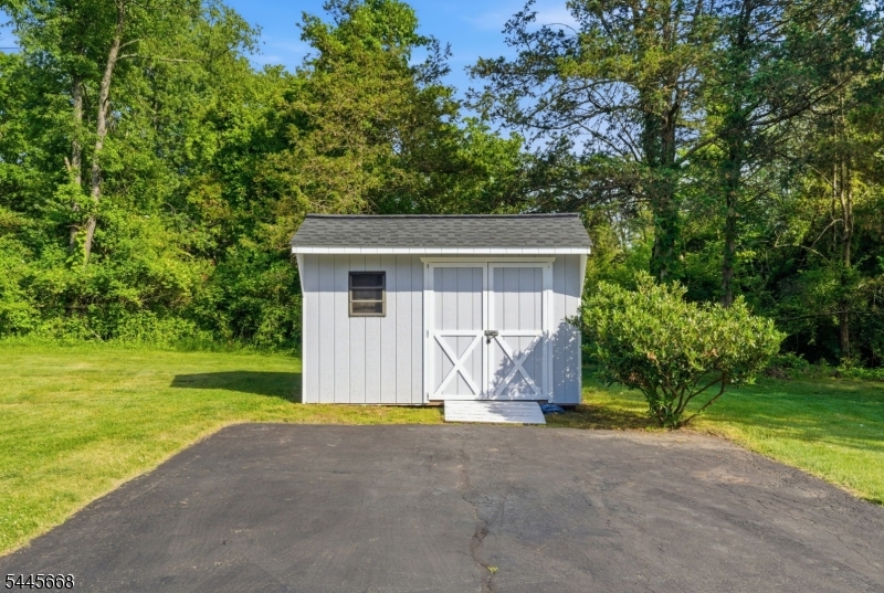 Whitehouse Station - Residential