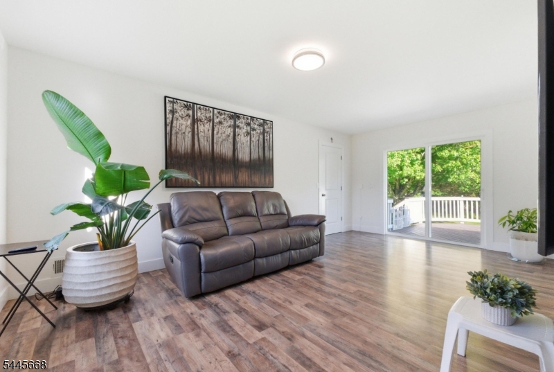 Whitehouse Station - Residential