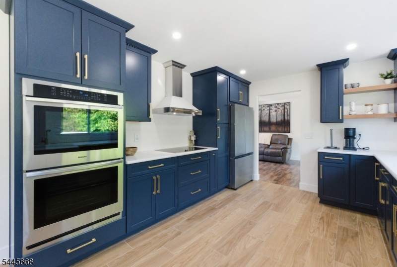 Whitehouse Station - Residential