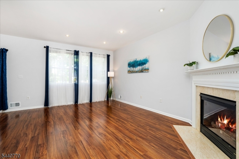 Montgomery Walk - Residential