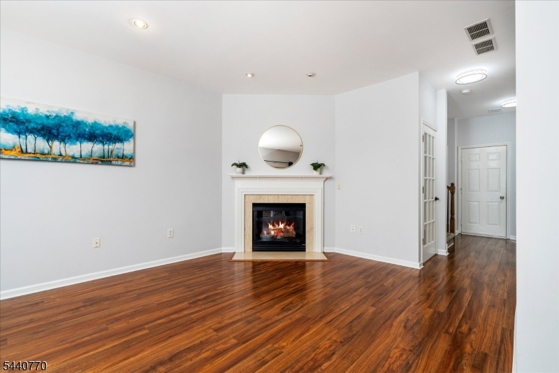 Montgomery Walk - Residential