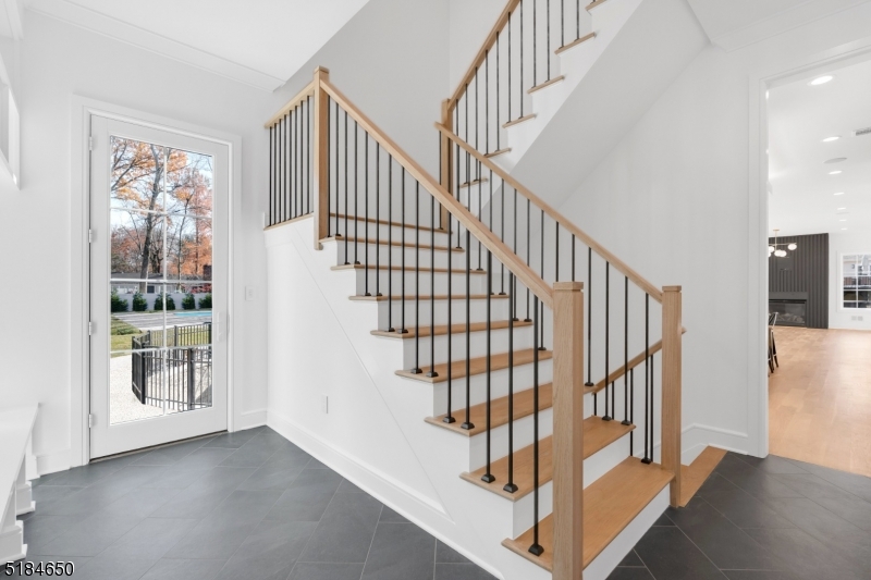 CHESTNUT HILL - Residential