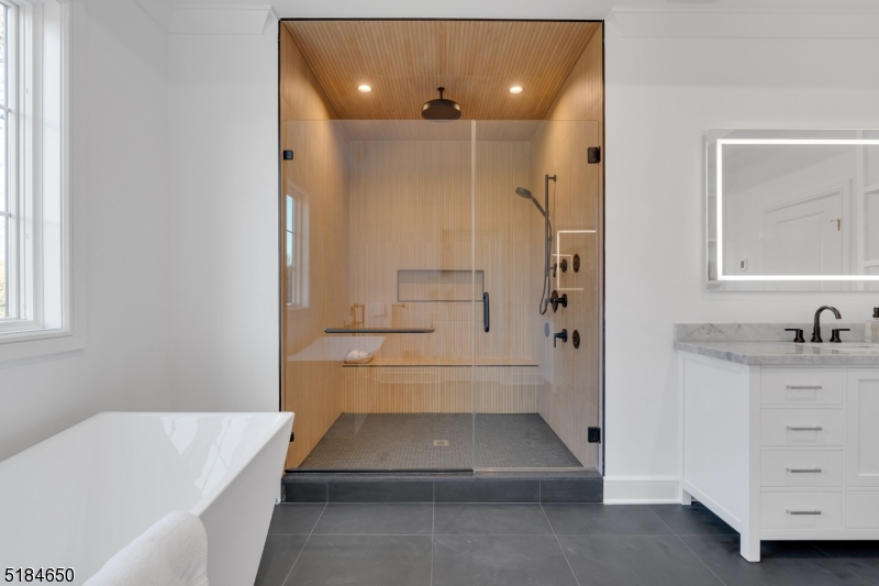 CHESTNUT HILL - Residential