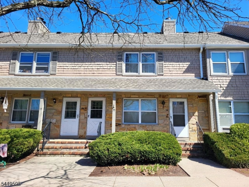 Maintained 1 bedroom, 1 bath condominium located in Concord Ridge. Kitchen with dining area & large pantry. Living room with woodburning fireplace & stackable laundry closet. Updated kitchen, bathroom, thermal windows. Basement with storage/utility room & backdoor rear access. Newer HOA installed roof(5/24) & rear porch(8/25). HOA amenities include outdoor pool, tennis courts, playground & clubhouse. Routes 202 & 31, shopping/restaurants within minutes. Main Street Flemington & Lambertville/New Hope nearby.