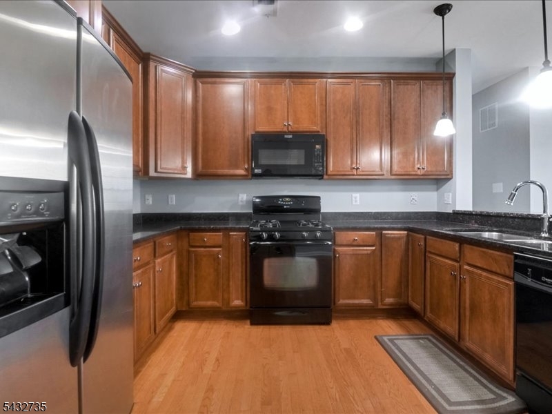 Grande At Crystal - Residential Lease